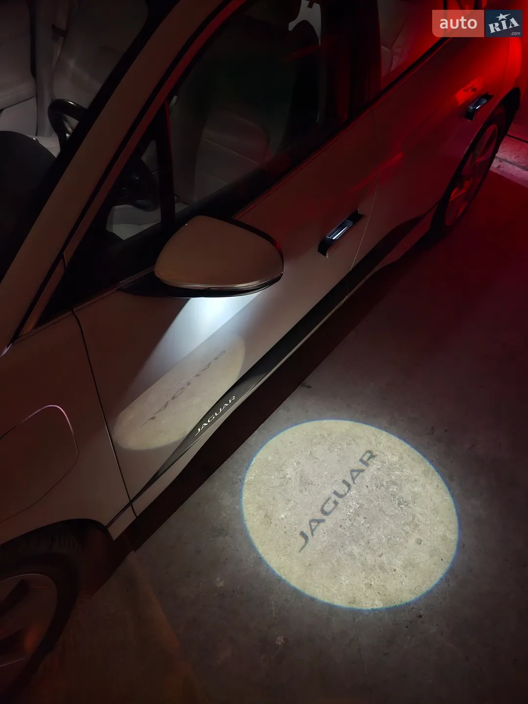 2019 Jaguar I-Pace - мініатюра 12