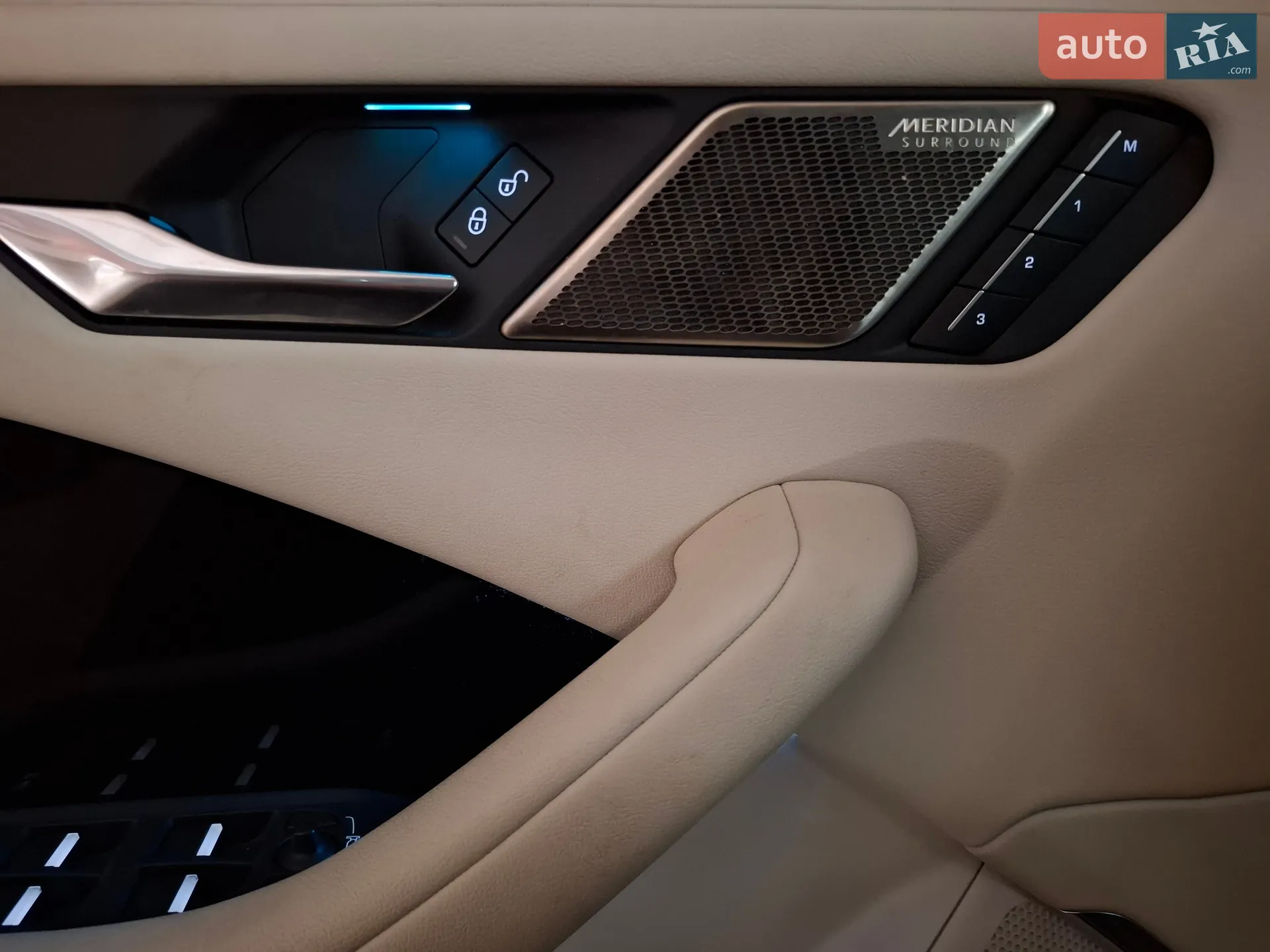 2019 Jaguar I-Pace - мініатюра 19