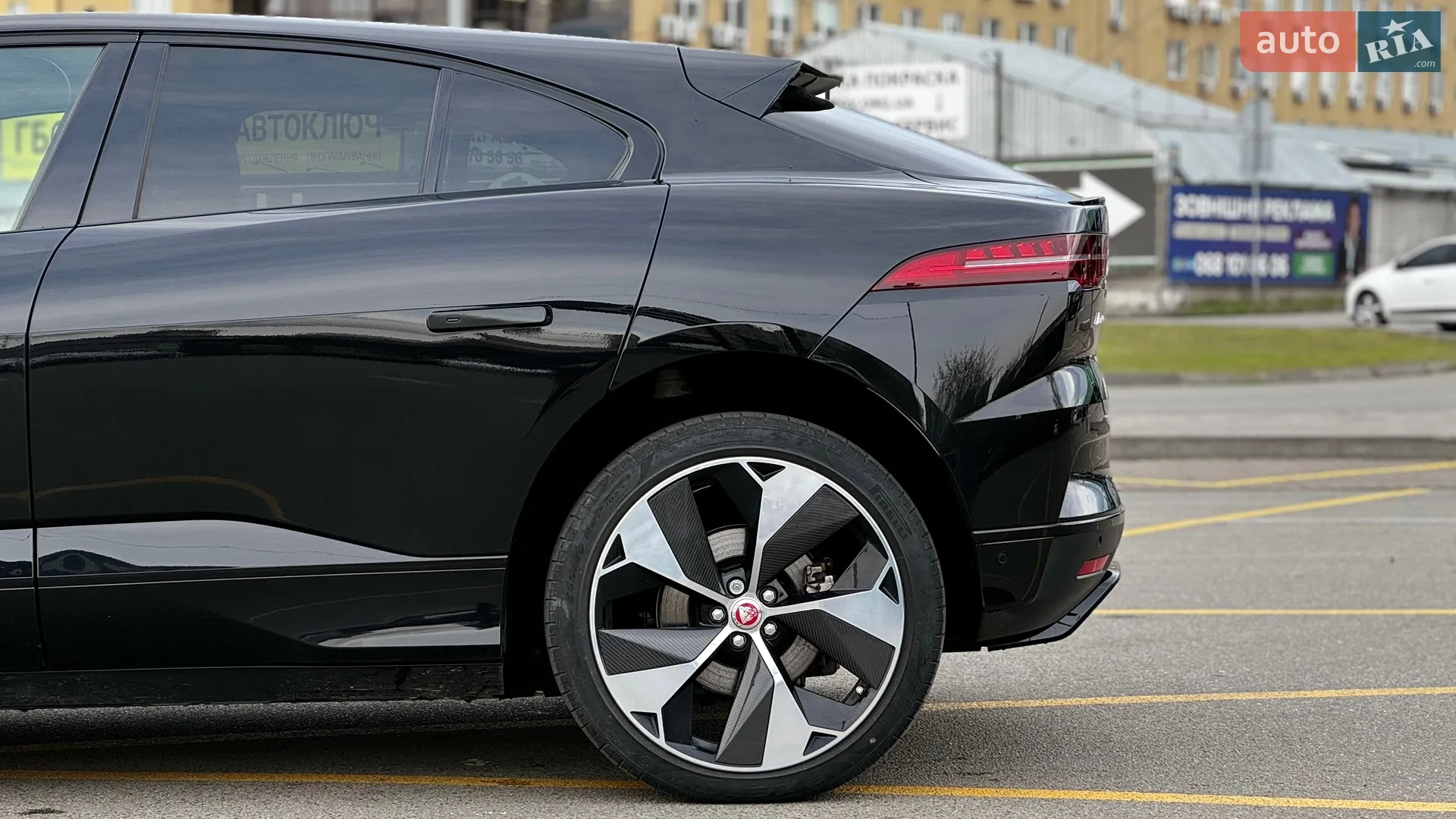 2019 Jaguar I-Pace - мініатюра 15