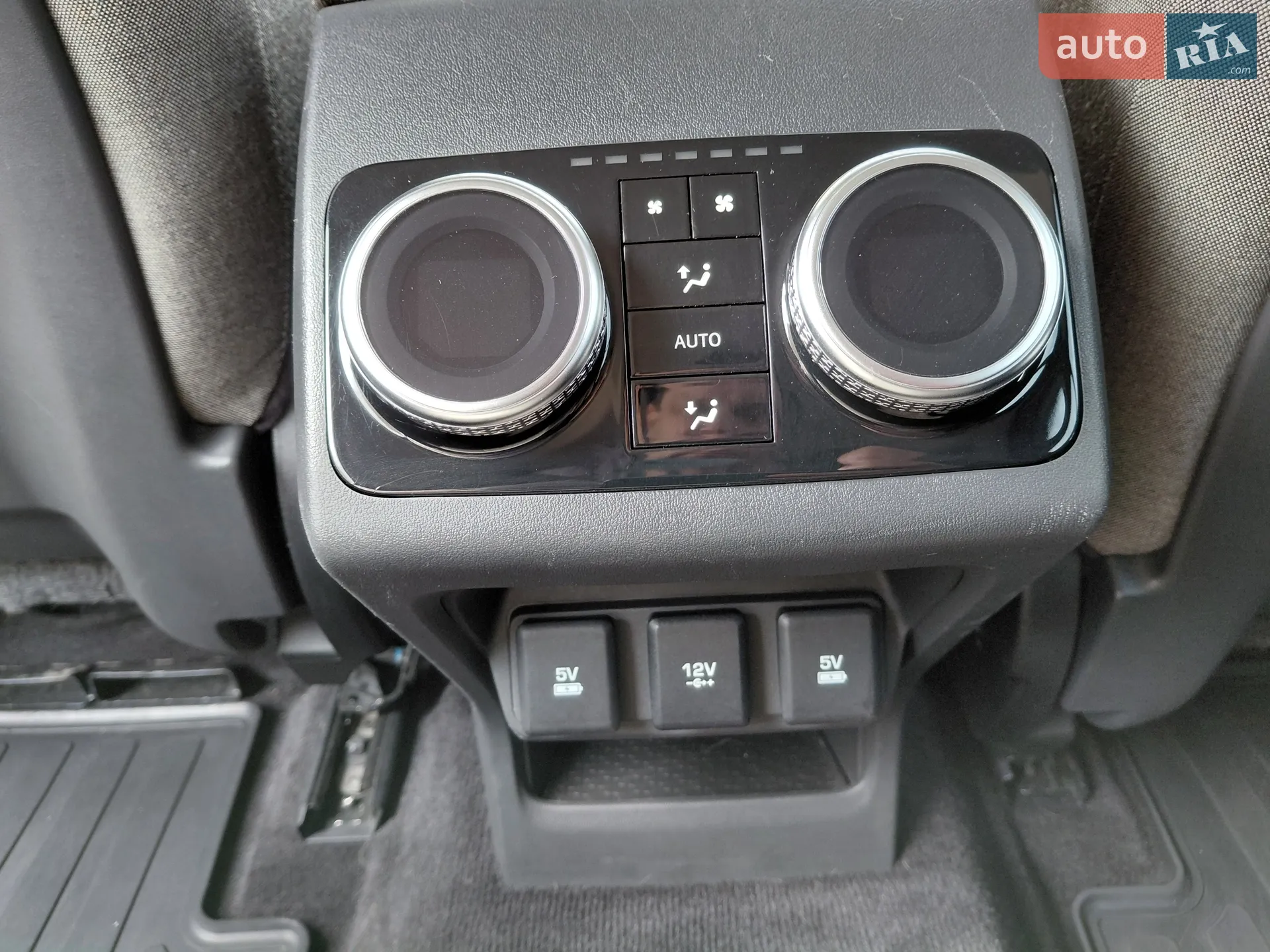 2019 Jaguar I-Pace - мініатюра 30