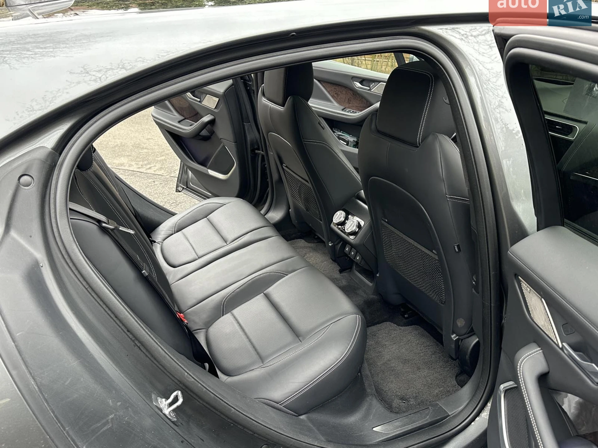 2019 Jaguar I-Pace - мініатюра 21