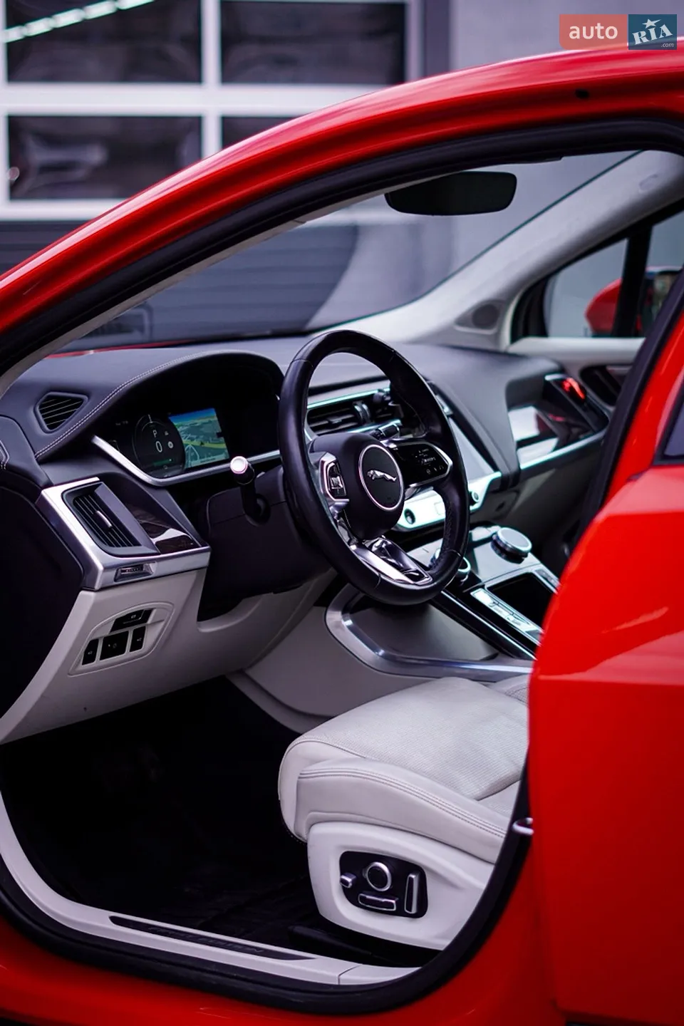 2019 Jaguar I-Pace - мініатюра 13