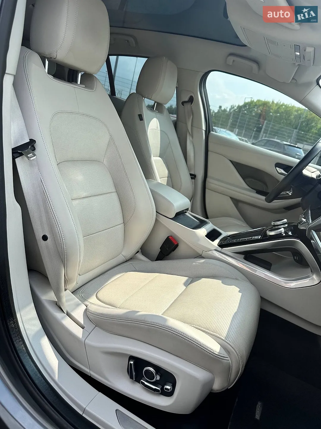 2019 Jaguar I-Pace - мініатюра 15