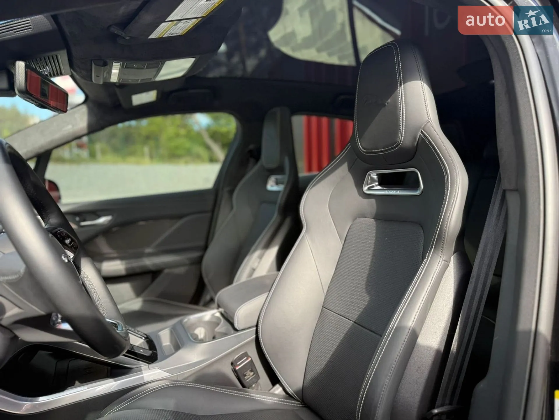 Jaguar I-Pace 2023 VIN SADHM2S1XR1632220 фото оголошення 8 з 13