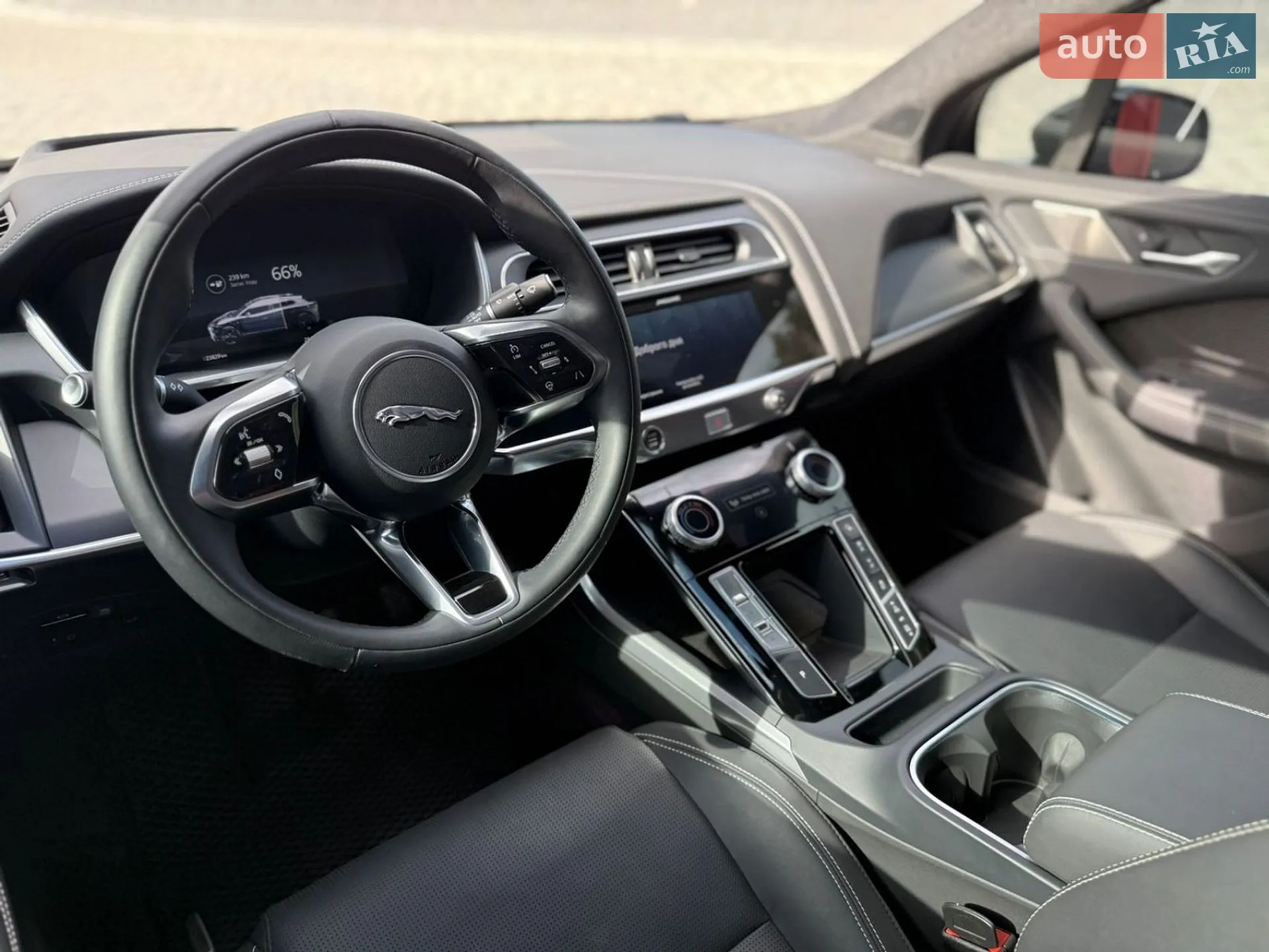 Jaguar I-Pace 2023 VIN SADHM2S1XR1632220 фото оголошення 7 з 13