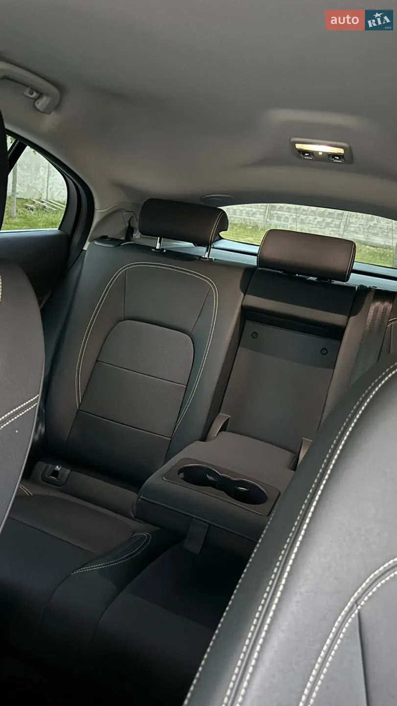 2021 Jaguar I-Pace - мініатюра 28