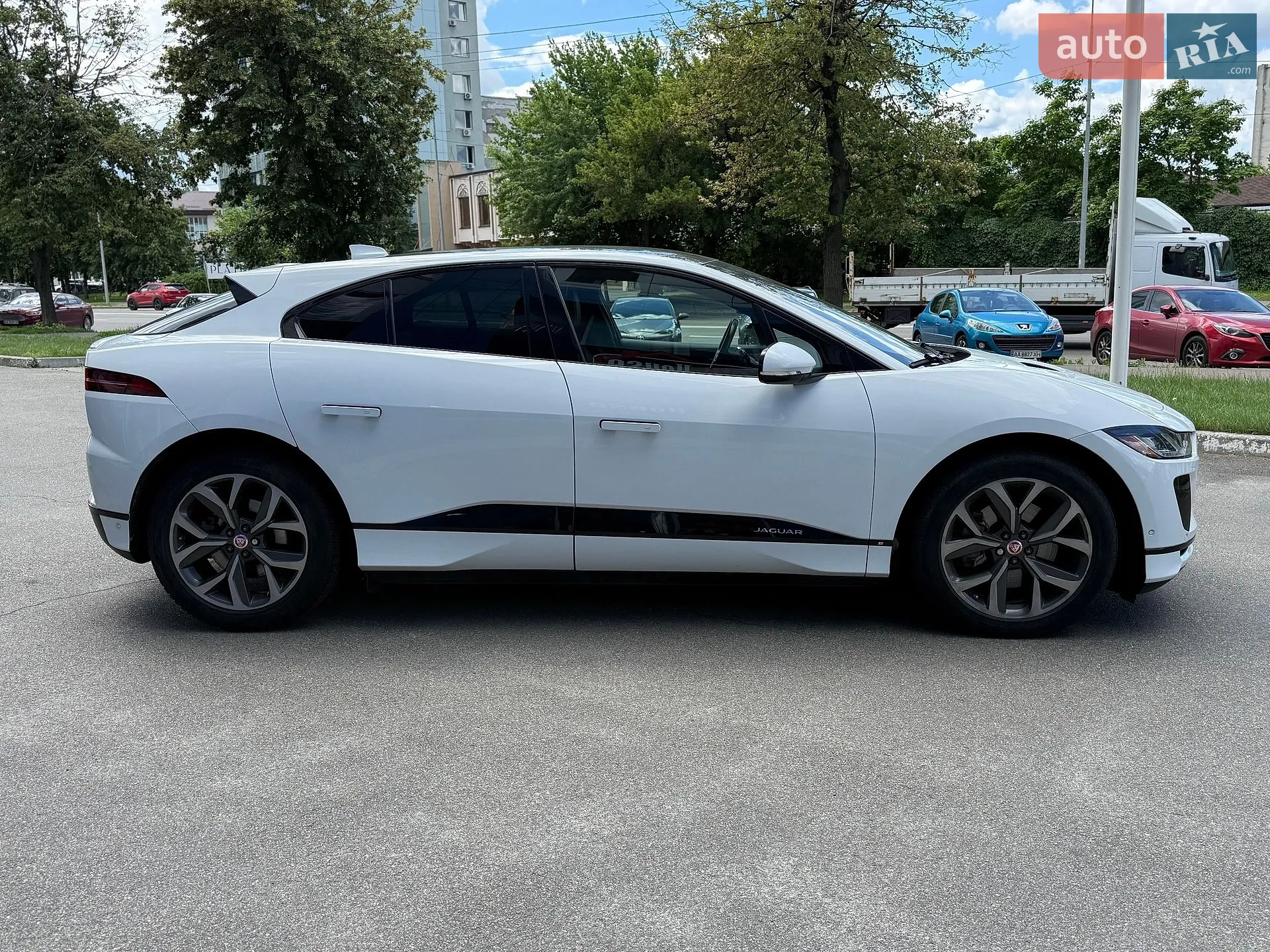 2019 Jaguar I-Pace - мініатюра 6