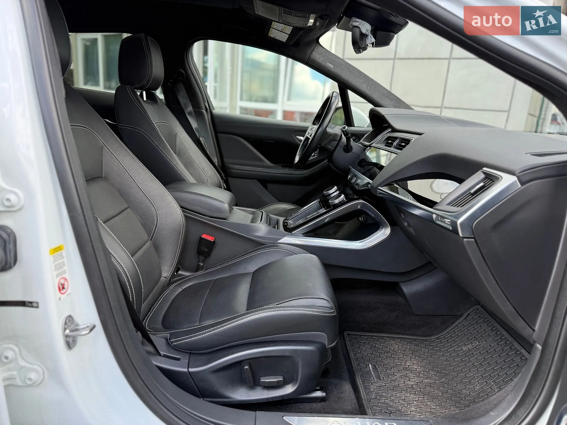 2019 Jaguar I-Pace - мініатюра 12