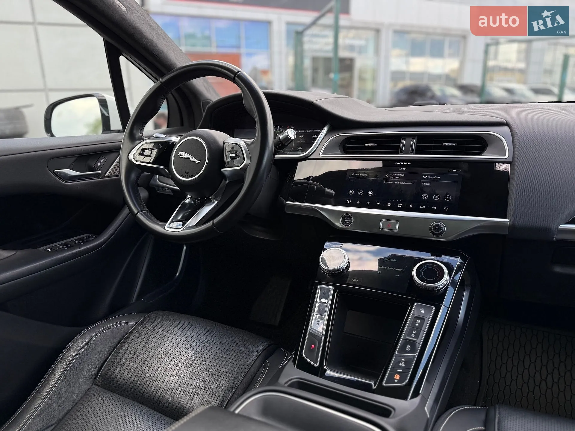 2019 Jaguar I-Pace - мініатюра 11