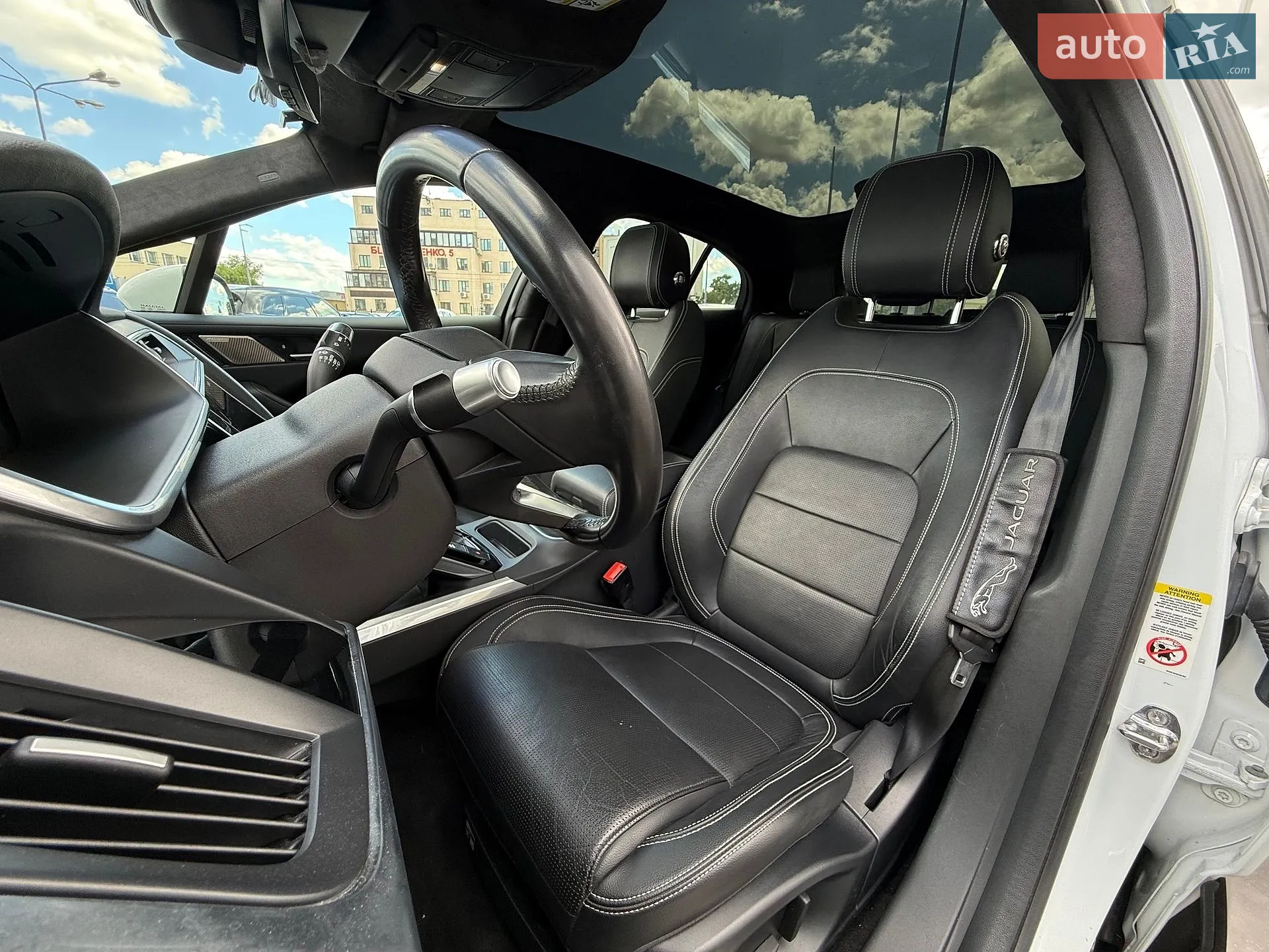 2019 Jaguar I-Pace - мініатюра 17