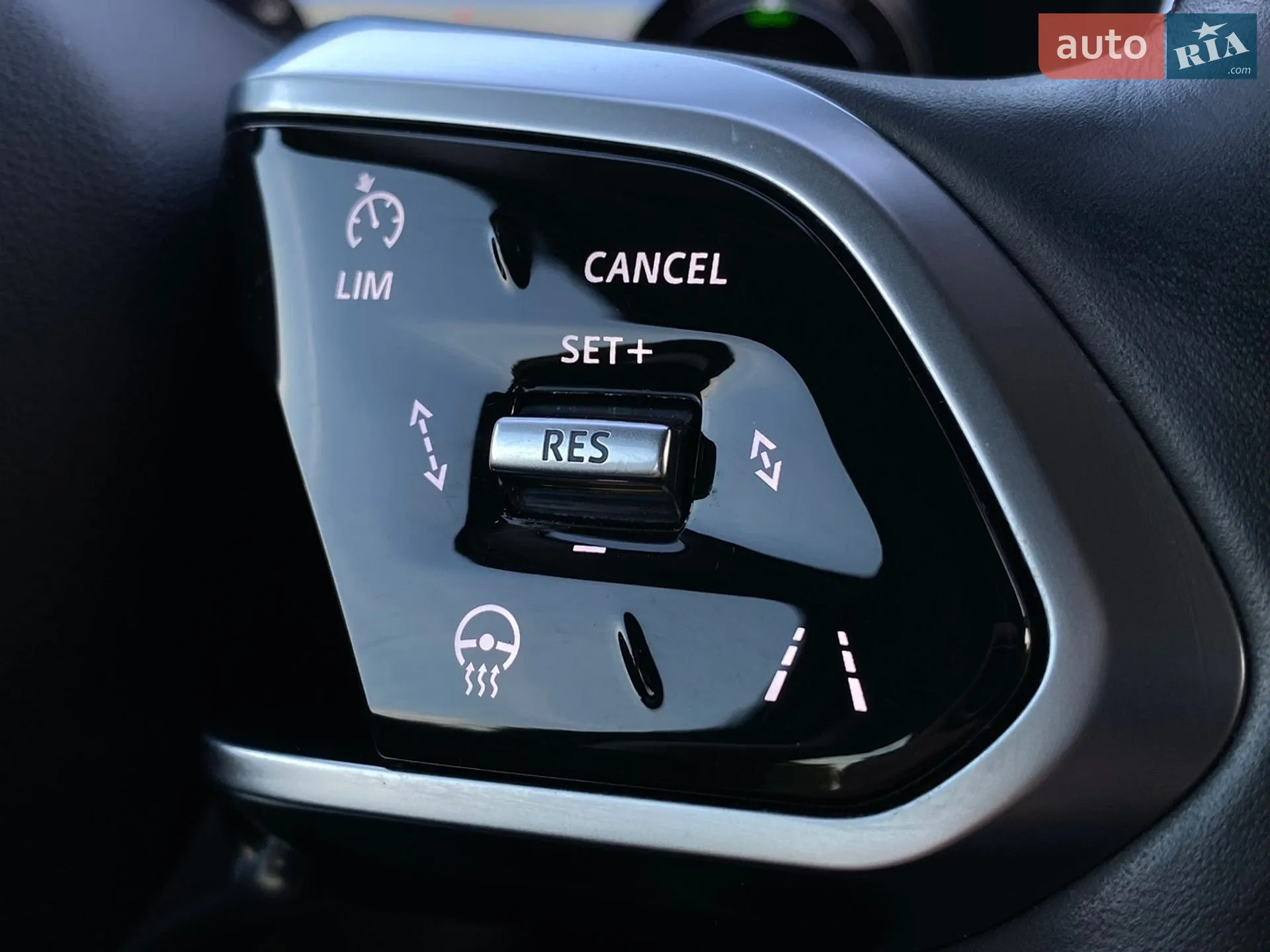 2019 Jaguar I-Pace - мініатюра 54