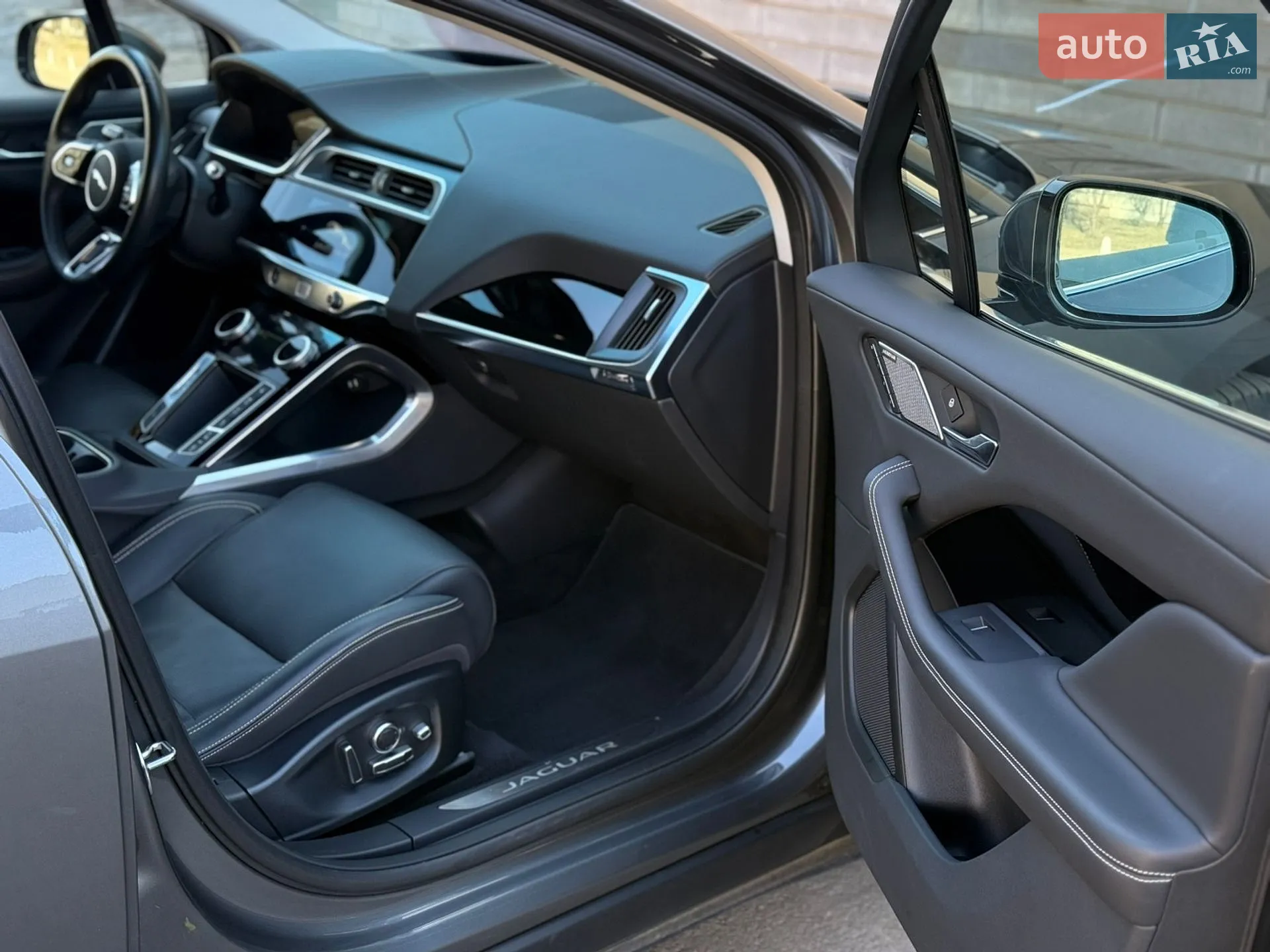 2019 Jaguar I-Pace - мініатюра 30