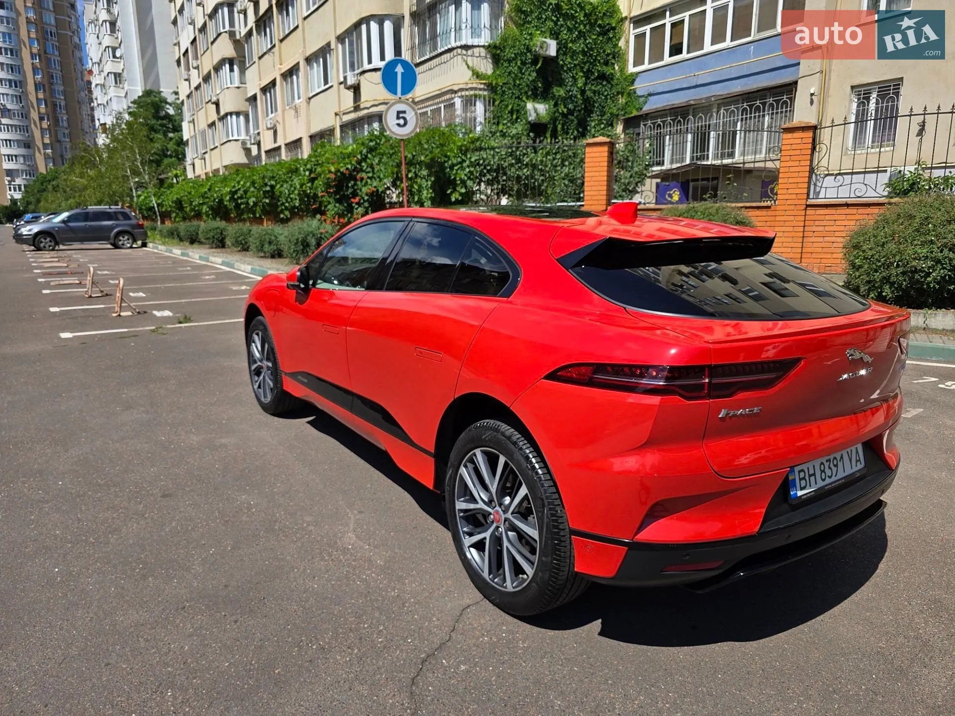 2019 Jaguar I-Pace - мініатюра 5