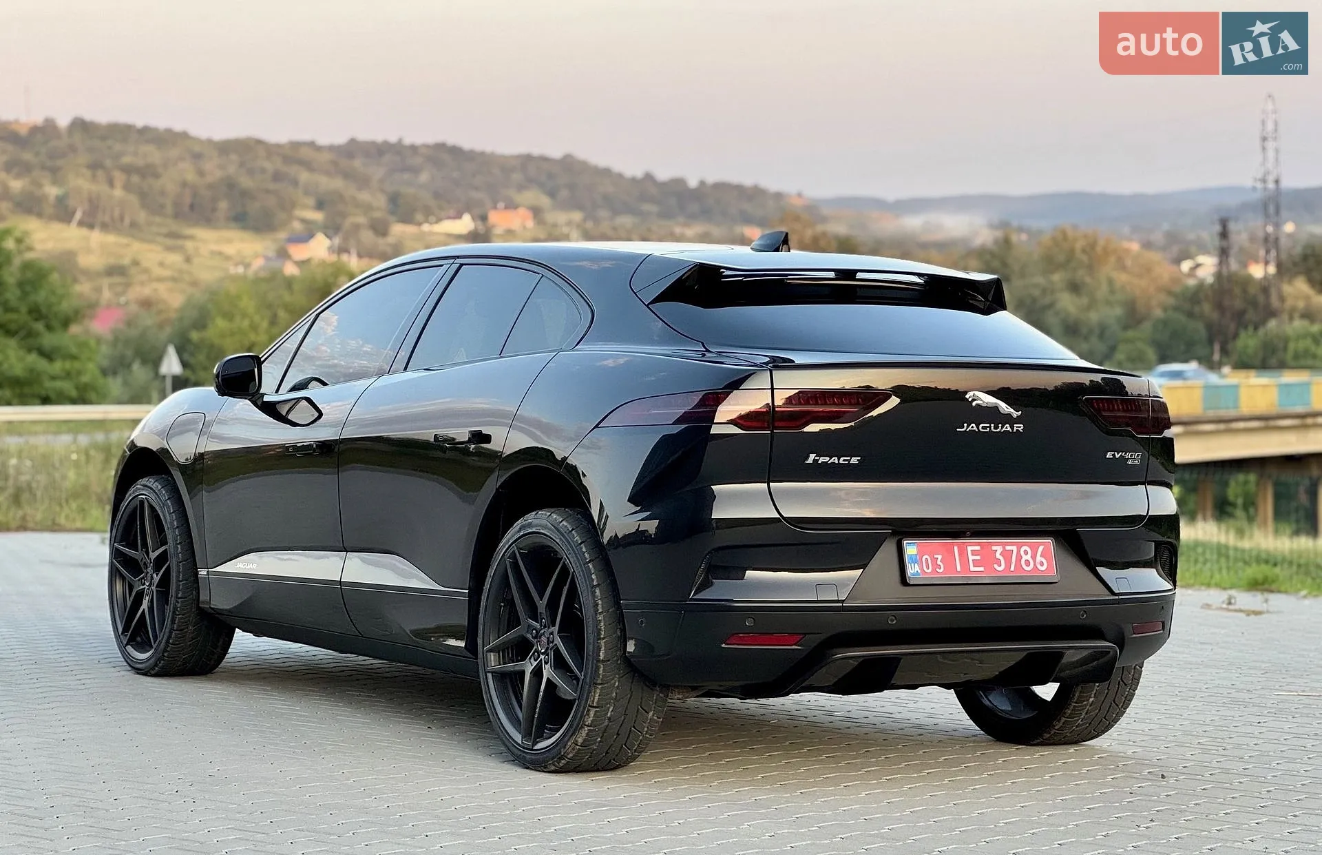 2019 Jaguar I-Pace - мініатюра 15