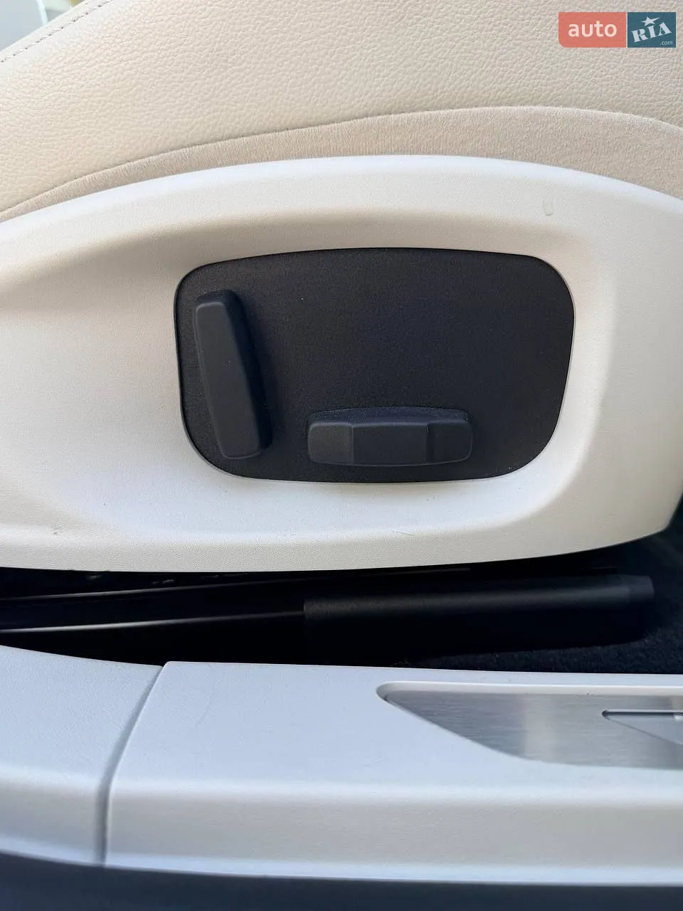 2019 Jaguar I-Pace - мініатюра 17