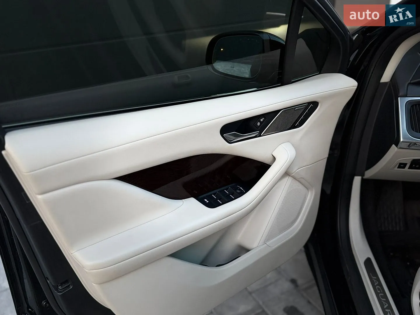 2019 Jaguar I-Pace - мініатюра 43