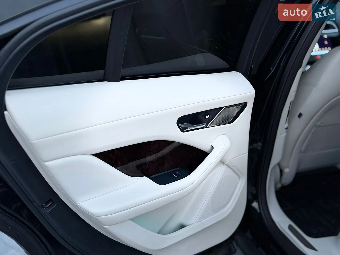 2019 Jaguar I-Pace - мініатюра 65