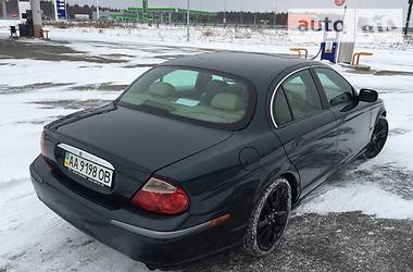 Седан Jaguar S-Type 2000 в Киеве