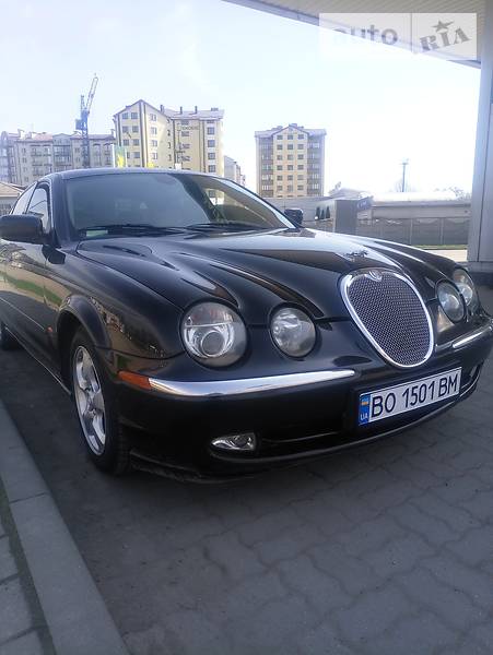 Jaguar S-Type 2000 року