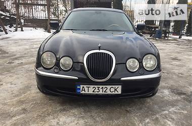 Седан Jaguar S-Type 2001 в Черновцах