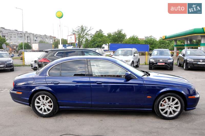 Седан Jaguar S-Type 2001 в Львове