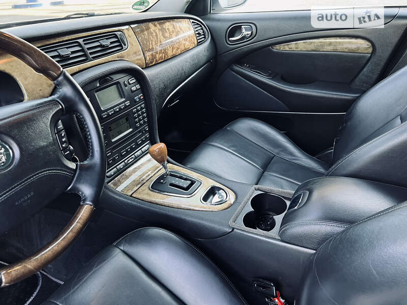 Седан Jaguar S-Type 2005 в Дніпрі
