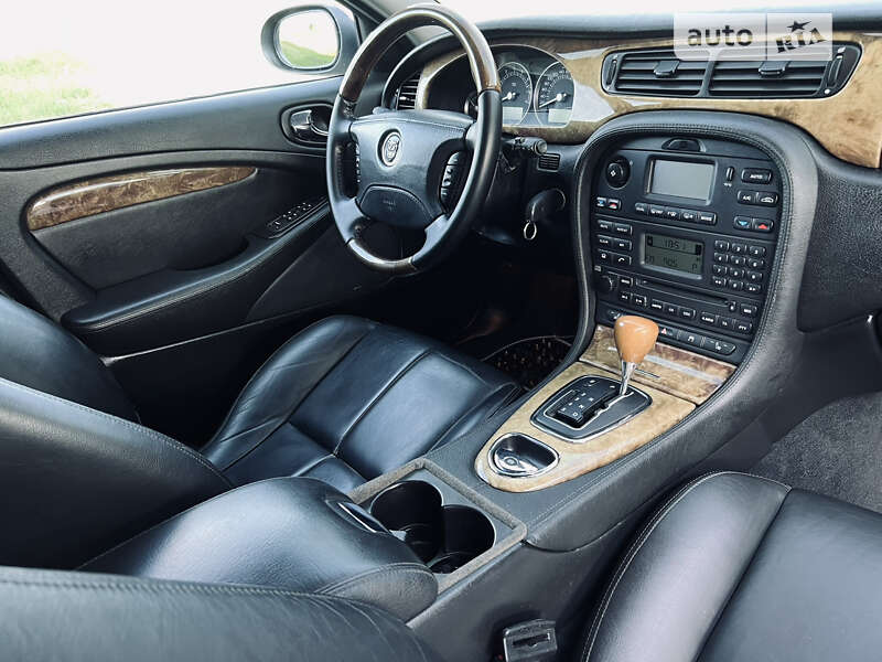 Седан Jaguar S-Type 2005 в Дніпрі