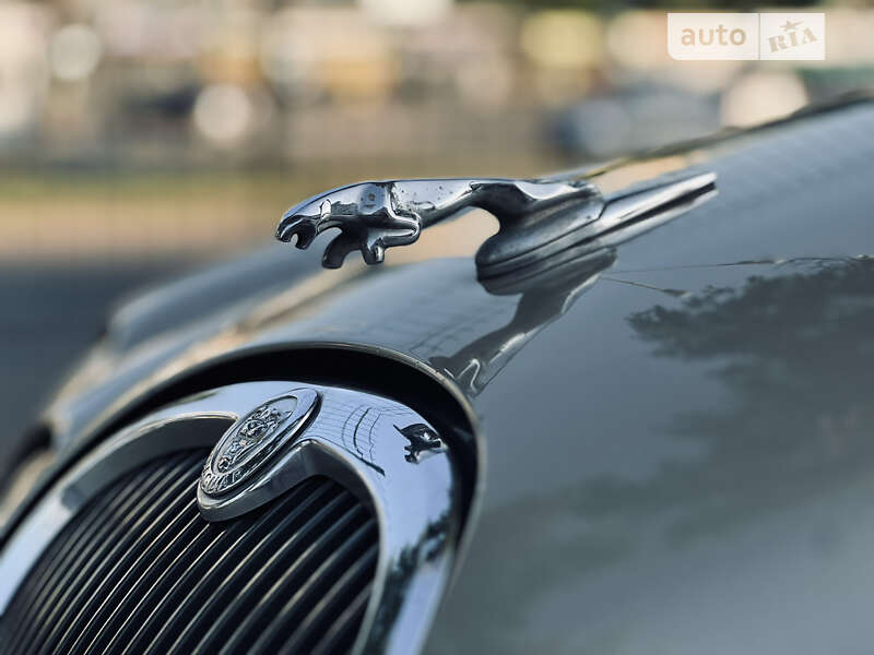 Седан Jaguar S-Type 2005 в Дніпрі