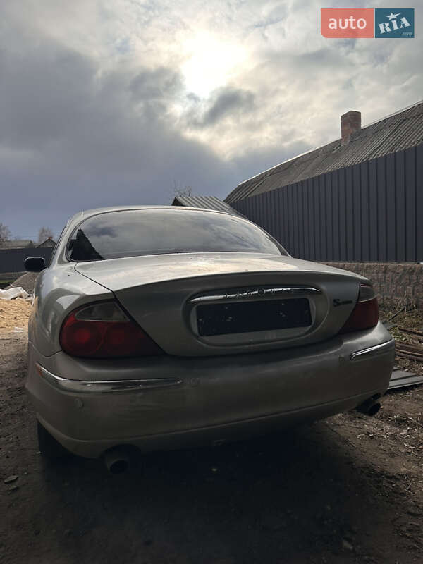 Седан Jaguar S-Type 2001 в Первомайську
