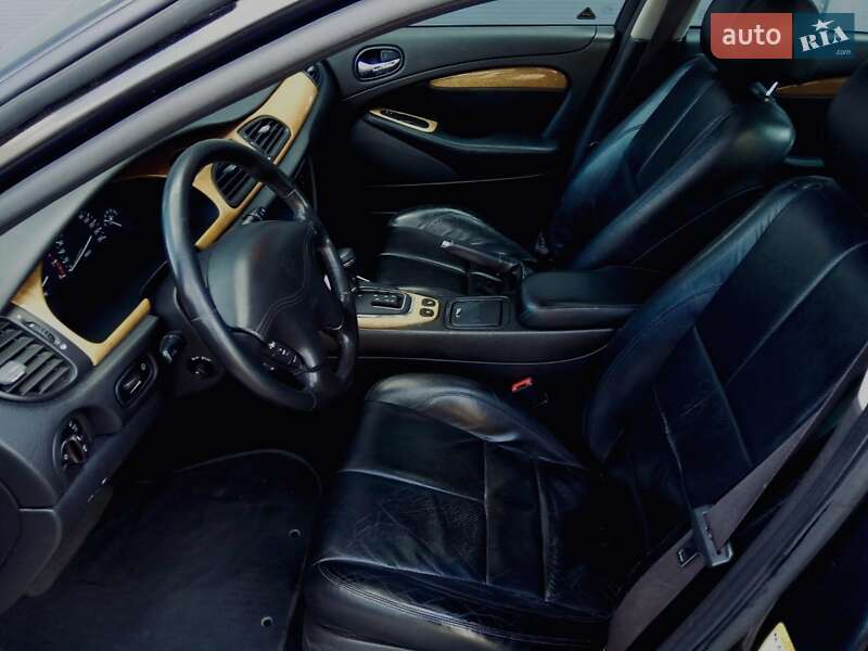 Седан Jaguar S-Type 2000 в Солотвине