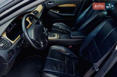 Седан Jaguar S-Type 2000 в 