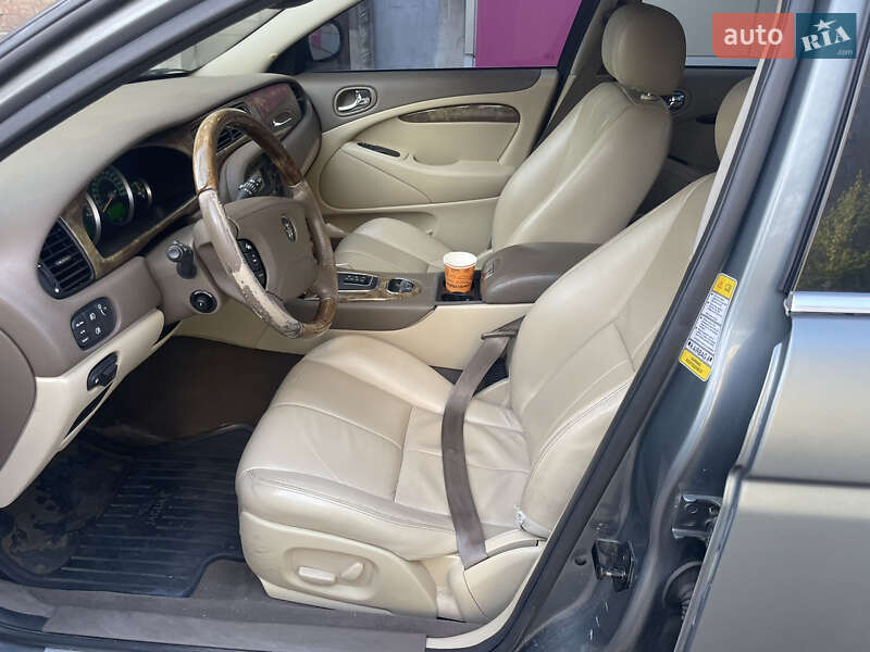 Седан Jaguar S-Type 2004 в Киеве
