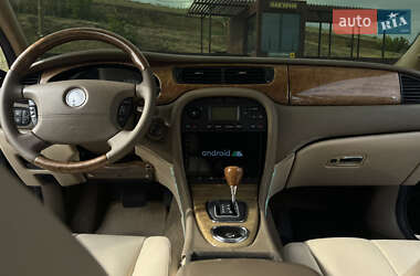 Седан Jaguar S-Type 2001 в 