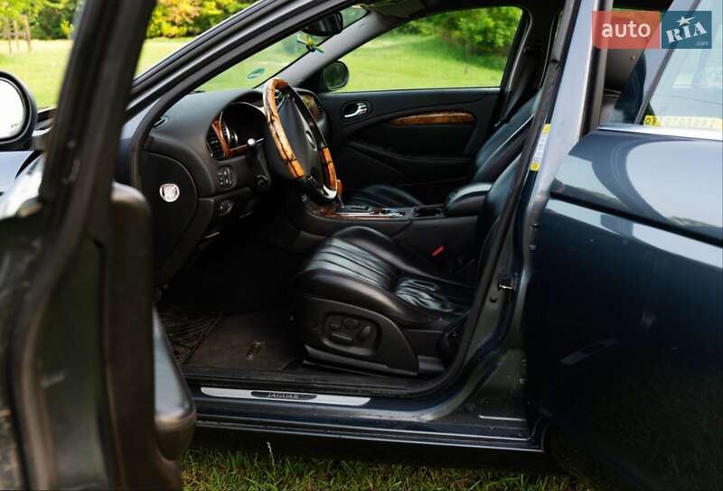 Седан Jaguar S-Type 2006 в Житомире