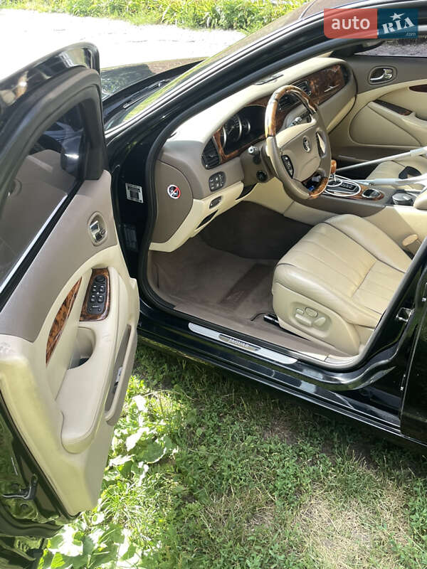 Седан Jaguar S-Type 2007 в Киеве