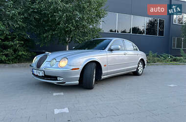 Седан Jaguar S-Type 2000 в 