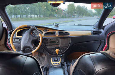 Седан Jaguar S-Type 2000 в 