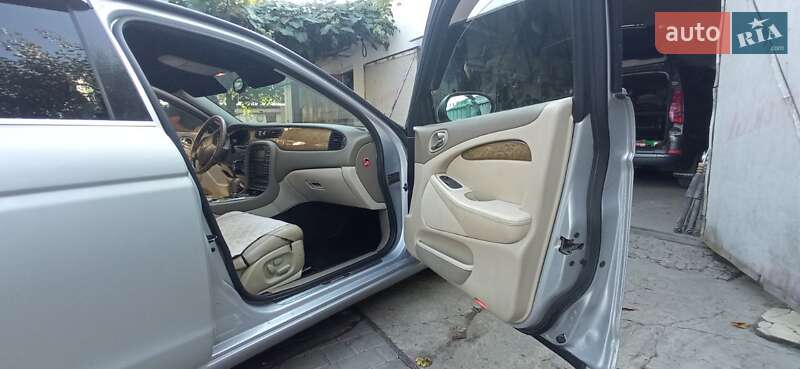 Седан Jaguar S-Type 2002 в Городке