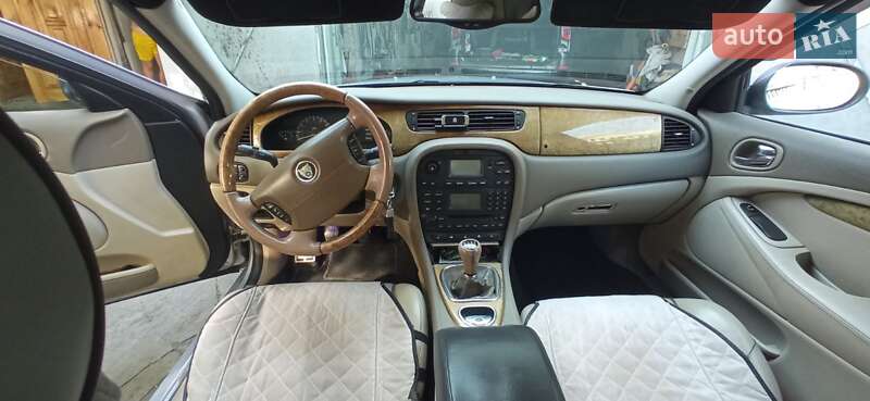 Седан Jaguar S-Type 2002 в Городке