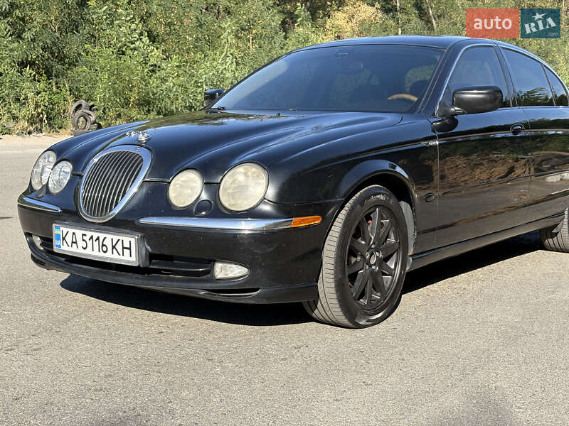 Седан Jaguar S-Type 2000 в Киеве