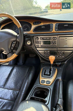Седан Jaguar S-Type 2000 в 