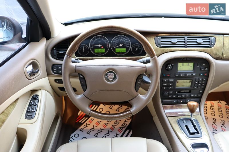 Седан Jaguar S-Type 2006 в Львове