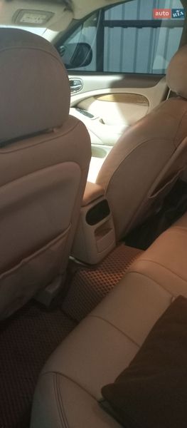 Седан Jaguar S-Type 2000 в Лубнах