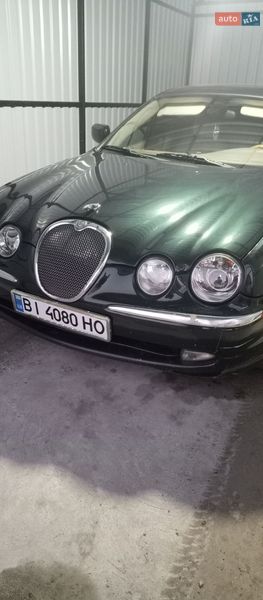 Седан Jaguar S-Type 2000 в Лубнах