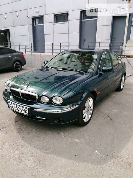 Седан Jaguar X-Type 2001 в Киеве