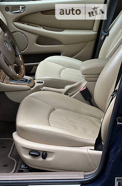 Седан Jaguar X-Type 2006 в 