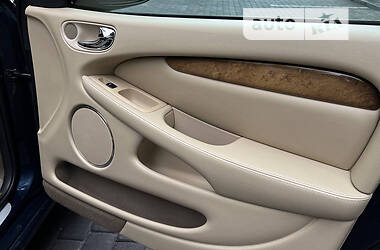 Седан Jaguar X-Type 2006 в 