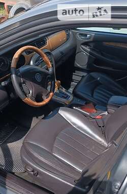 Седан Jaguar X-Type 2002 в Врадиевке