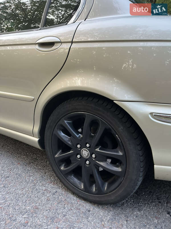 Седан Jaguar X-Type 2007 в Рокитному