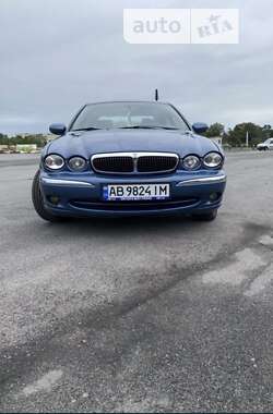 Седан Jaguar X-Type 2001 в Дмитровке